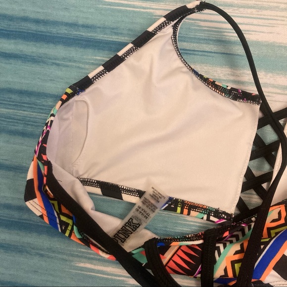 VS PINK • Geo Print Strappy Crisscross Bikini Top - Picture 13 of 14